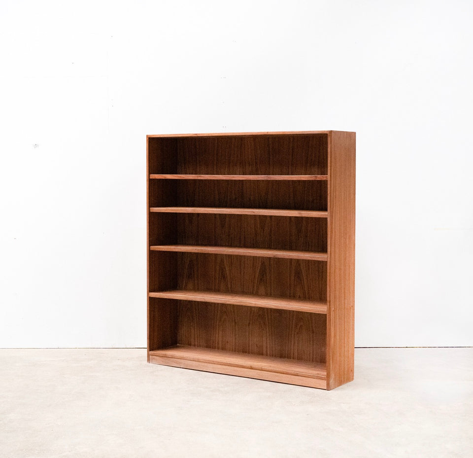 5 Space Bookcase