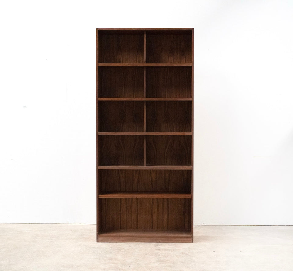 6 Space Bookcase